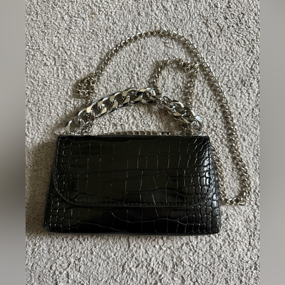 Black vegan leather crossbody Chain Bag